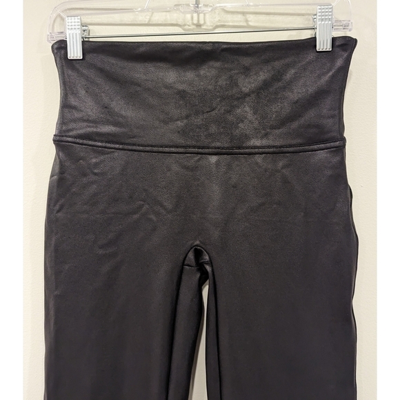Spanx Faux Leather Leggings in Black Size Large - Picture 2 of 8